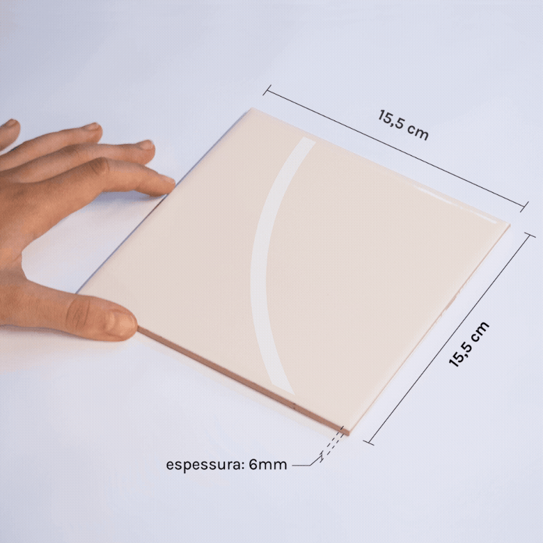 Kit de Azulejos Decorativos Sertão da Coleção Sertão composto pela peça Traço Sertão e Cordel com composição de padrões inspirados nas paisagens do sertão brasileiro em branco sobre fundo rosa.