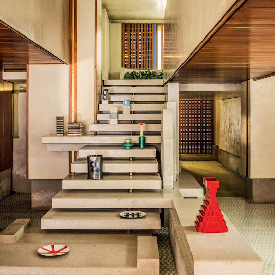 Interior de loja italiana com layout inovador, Imagem